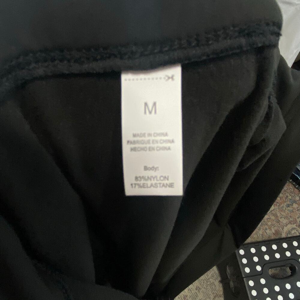 Black Long‑Sleeve Active Jumpsuit • Half‑Zip • Fitted One‑Piece • Size Medium - Picture 9 of 9